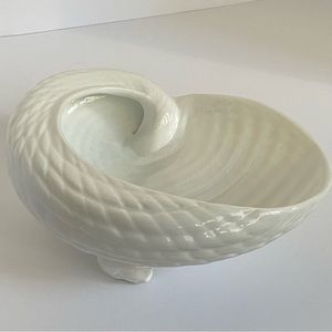 Vintage Shell Bowl Ceramic Porcelain Beach Ocean White 6” X 8” Nautical EUC